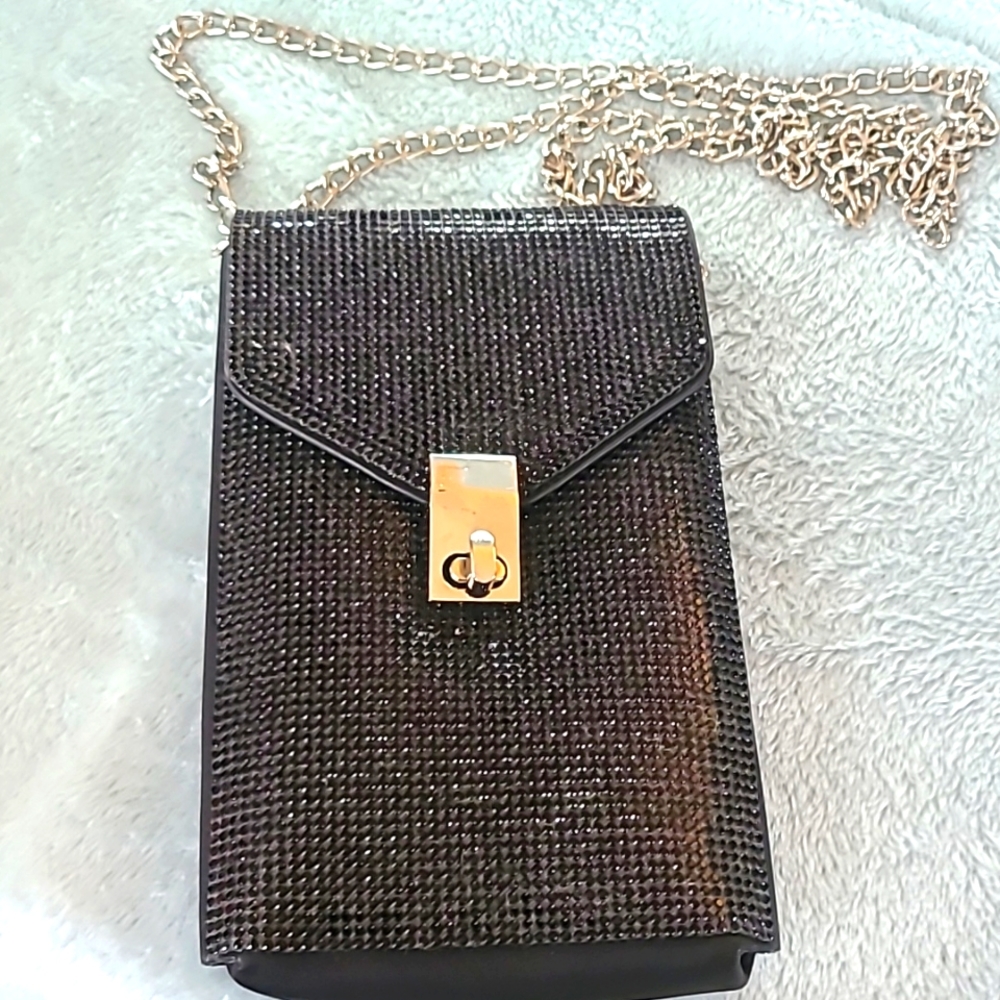 Black cross body 4x6
